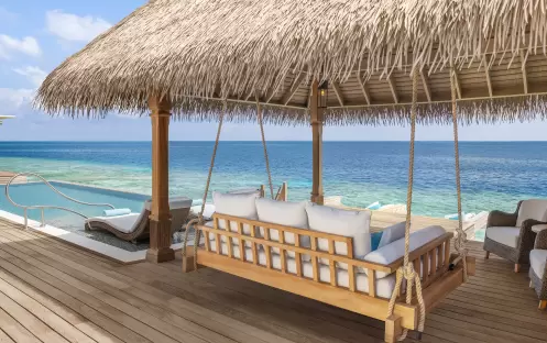 1. King Overwater Villa_Deck